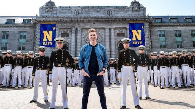 美国海军学院设施 What's Inside the United States Naval Academy 2024的海报